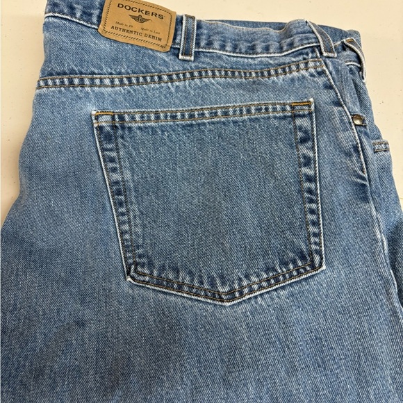 Men’s Dockers Blue Jeans Classic Denim with Leather Patch - Picture 8 of 10